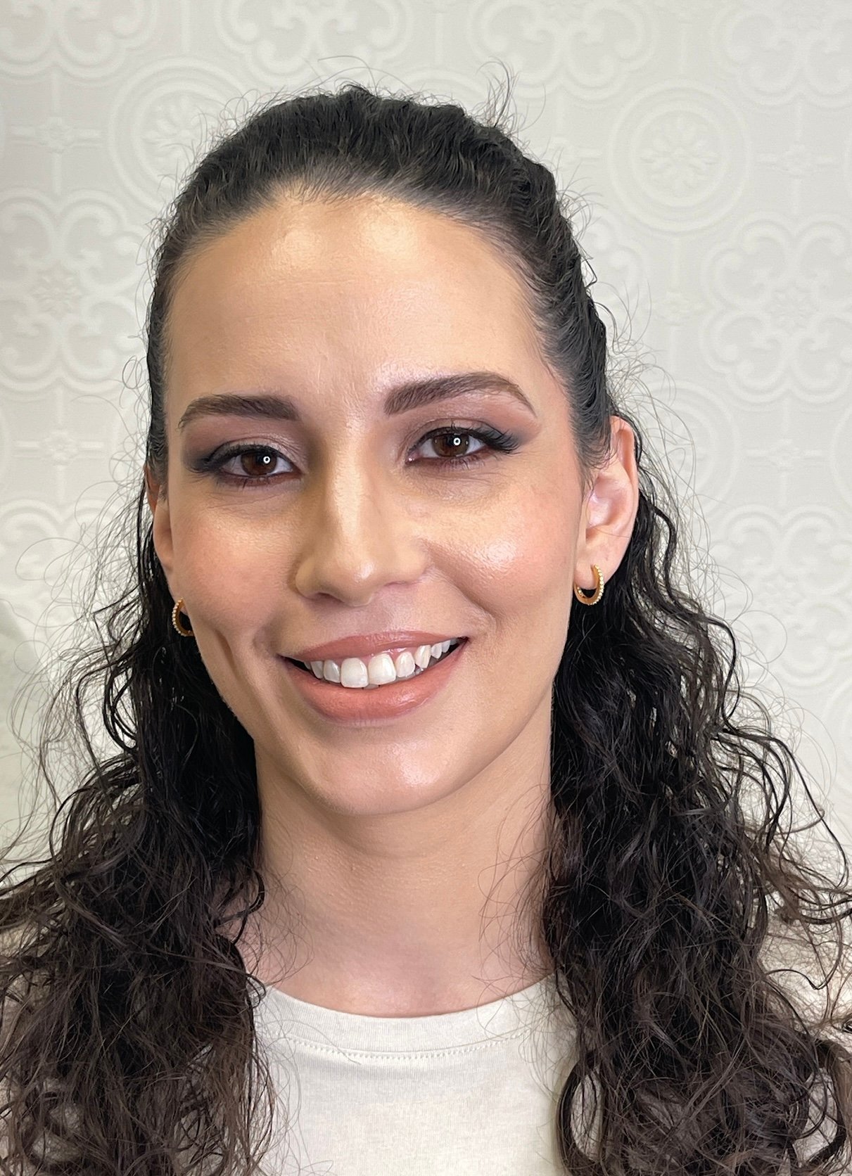 Glowing skin with dramatic eyes